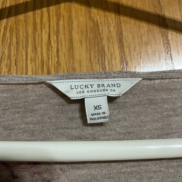 Lucky brand floral shimmery top - Picture 2 of 4